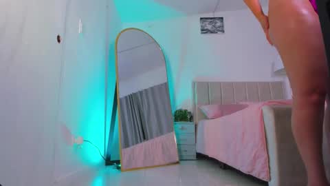 Here is Londonn  Thank you for being part of this day I wish you an excellent rest. online show from March 21, 3:33 am