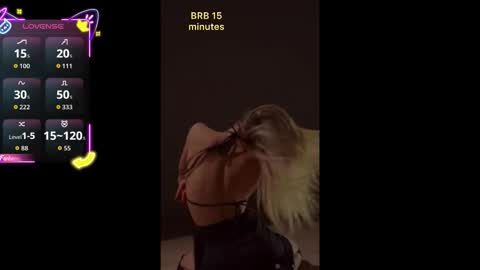 misskristel online show from November 15, 10:16 am