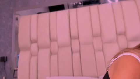 Valerie online show from February 20, 8:31 pm