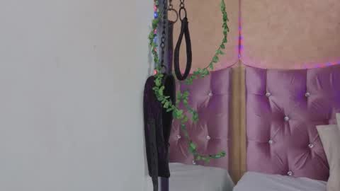 Stefanny online show from March 18, 2:11 pm