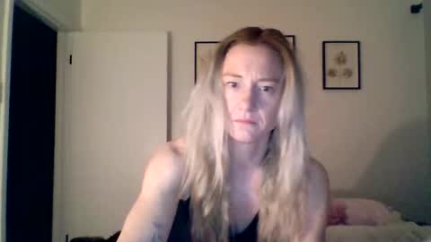 mockingbirds91 online show from April 3, 3:15 am