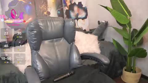 Molly online show from June 30, 12:15 pm