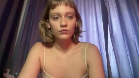 molly_poly online show from November 25, 11:56 am