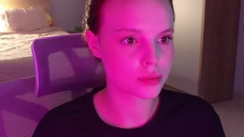 Molly online show from June 5, 1:53 am