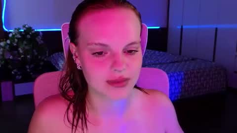 Molly online show from June 18, 1:40 am