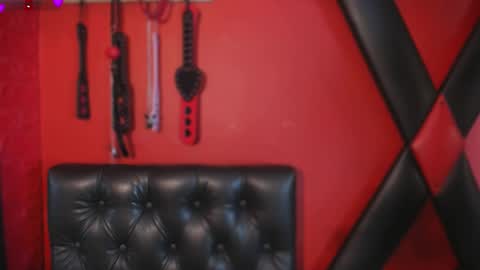 Monttserratt online show from March 25, 7:50 pm