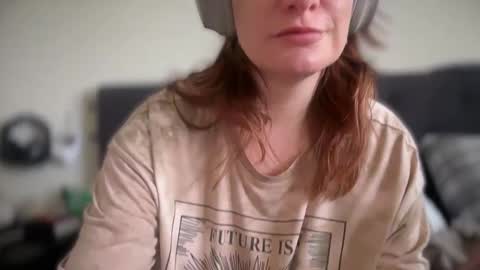 Mossy Mommy online show from April 12, 6:54 pm