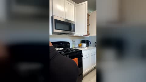 Ms. LOYALTY  online show from March 14, 8:10 pm