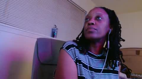 msmechocolate online show from December 7, 1:25 am