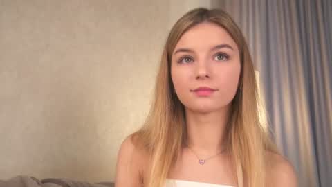 Polly online show from June 10, 1:32 pm