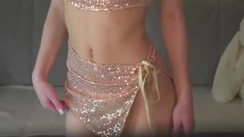 Polly online show from April 1, 1:41 pm