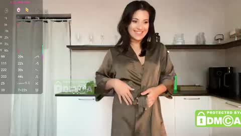 hey its Mel online show from June 14, 6:41 pm