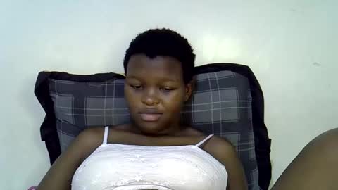 mystic_desire3 online show from April 18, 6:43 pm