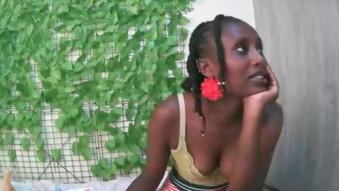 nana2095 online show from April 10, 12:55 pm