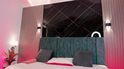 Naomi online show from March 30, 12:05 pm