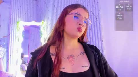 Naomy  online show from March 20, 4:06 am