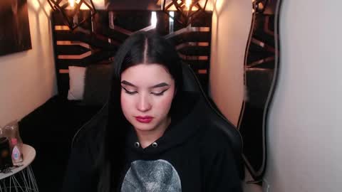 natalie  online show from April 8, 8:33 pm