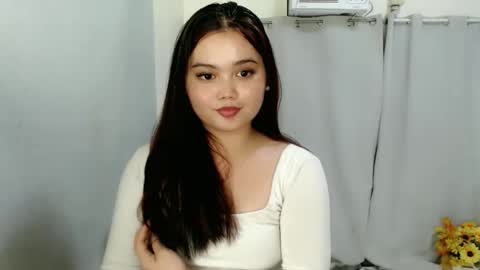 nathalie online show from February 16, 8:14 am