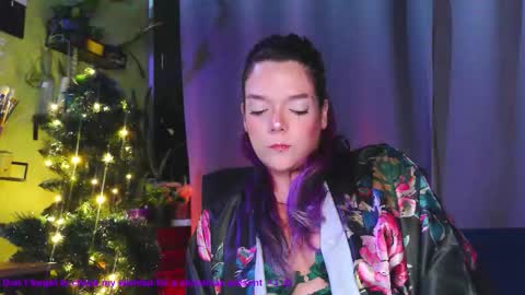 Em  please help me reach 100 thumbs up 3 online show from December 17, 4:05 am