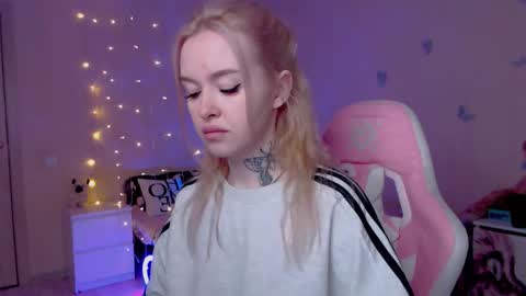 Mable online show from April 6, 1:38 am