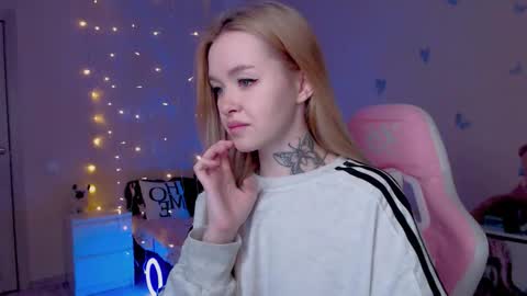 Mable online show from March 29, 1:48 am