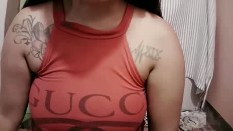 naughtymom_33 online show from April 6, 6:25 am