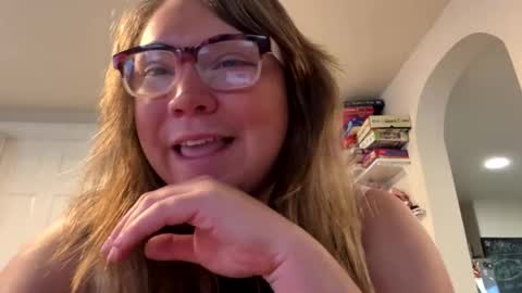 Nealiana online show from February 12, 3:47 pm