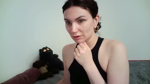 nefertiti_queen online show from March 21, 9:20 pm