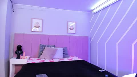 Nia velour online show from February 12, 11:34 am