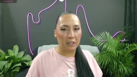 Nia velour online show from February 20, 11:12 am