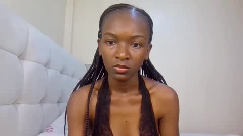 nicole161117 online show from April 1, 2:12 am