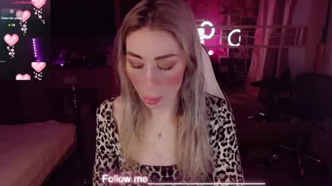 Nicole online show from March 28, 11:25 pm