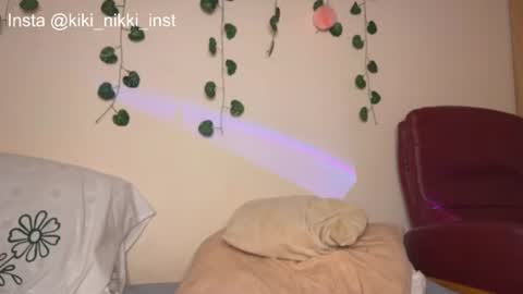 nicolette online show from June 20, 5:00 am