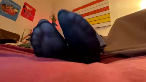 nina4feet online show from March 18, 10:15 pm