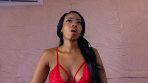 nina_bae_ online show from June 16, 8:43 pm