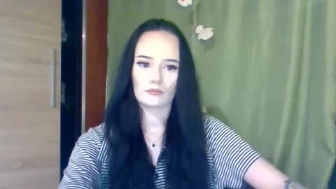 Nina online show from February 4, 9:29 pm