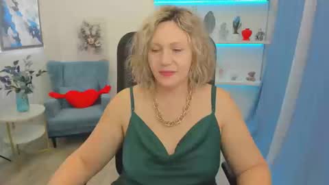 ninastarle online show from March 12, 11:46 am