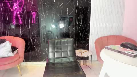 nini_beyker online show from March 6, 12:22 pm