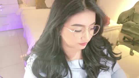 Nina online show from March 12, 2:20 pm