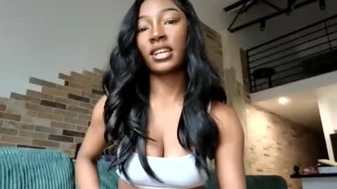 NIVIA WOLFE online show from March 8, 1:46 am