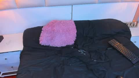  Nohemi   online show from April 8, 11:18 pm