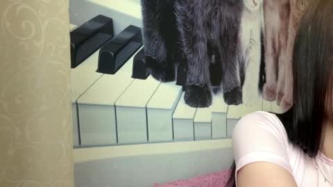 Nora online show from February 3, 7:13 am