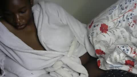 novaah online show from April 10, 2:17 am