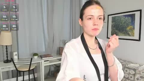 Elis online show from June 18, 1:49 pm