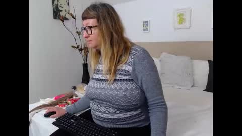 Olga Pavlova online show from April 15, 11:33 am