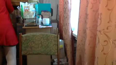 Olivia Mia online show from April 10, 8:53 am