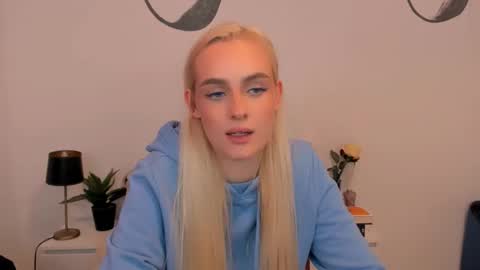 oliviaBeauty online show from September 16, 6:49 pm