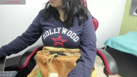 Peachy   online show from April 19, 3:50 am