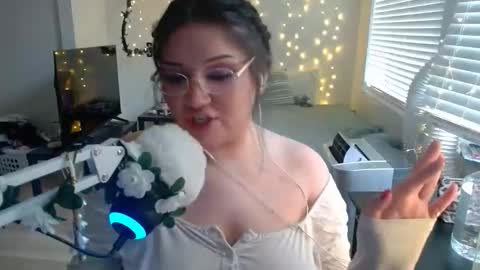 peppertreegirl online show from March 26, 3:25 pm