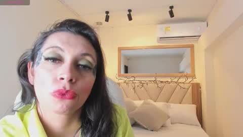 PerlaPreciosa online show from March 18, 4:06 am